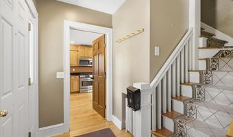 107 Van Rensselaer Blvd, Albany, NY 12204