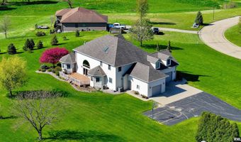 3055 VALLEY VIEW Ct, Clinton, IA 52732