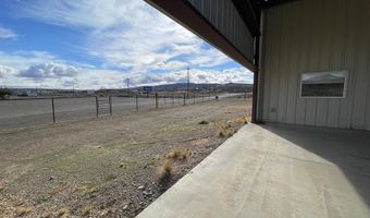 825 E Cannonball Dr, Big Water, UT 84741