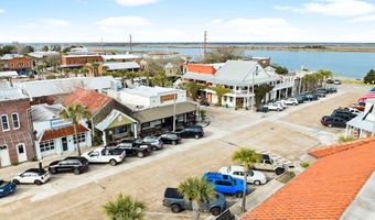 107 Ave B, Apalachicola, FL 32320