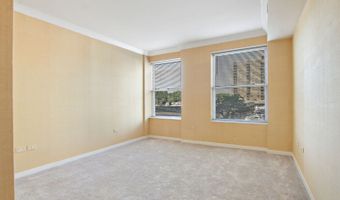 77 S Evergreen Ave 206, Arlington Heights, IL 60005