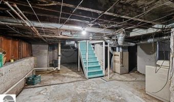 221 W Center St, Alma, MI 48801