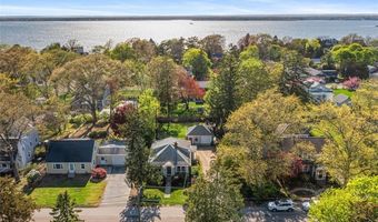 119 Alfred Drowne Rd, Barrington, RI 02806