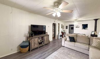 327 E 16th St, Baxter Springs, KS 66713