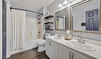 10661 Shelter Hill Ct, Las Vegas, NV 89129
