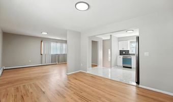 16 OAK St, Bayonne, NJ 07002