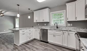 604 Hemlock Dr, Asheboro, NC 27205