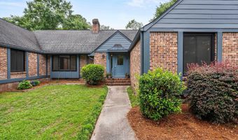 1811 Hobkirk Ct, Camden, SC 29020