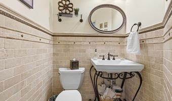 35 Lilac Ln, Danbury, CT 06810