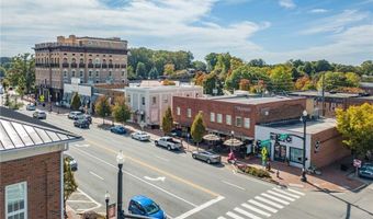 1102 Pine Grove Dr, Alpharetta, GA 30009