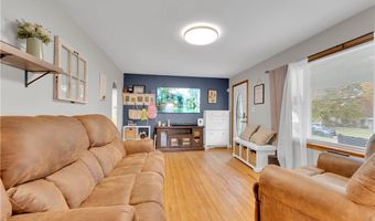 42 N Navarre Ave, Austintown, OH 44515