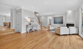 5907 CONWAY Rd, Bethesda, MD 20817