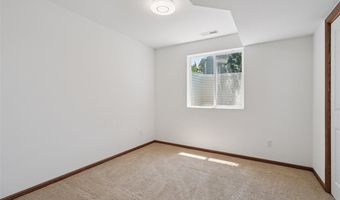 1740 Silver Maple Trl, North Liberty, IA 52317
