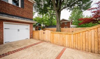 3200 2ND St S, Arlington, VA 22204