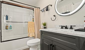 68 Stetson Pl 68, Danbury, CT 06811