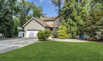 156 Magnolia Ln, Middletown, NJ 07748
