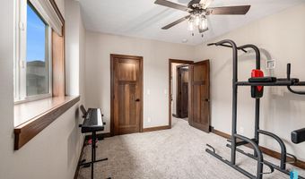 1604 W River Bend St, Brandon, SD 57005