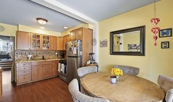 82 E 26TH St, Bayonne, NJ 07002