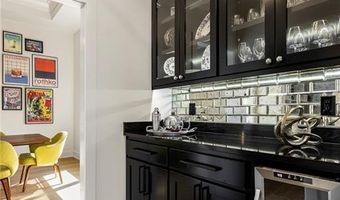 2808 Palisades Cir, Bentonville, AR 72712