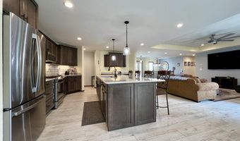 758 Drumlin Dr, Kewaskum, WI 53040