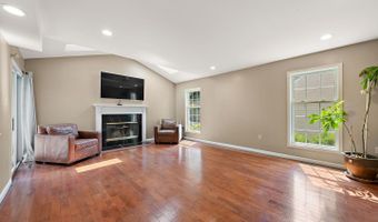 28 CLARK Rdg, Hockessin, DE 19707