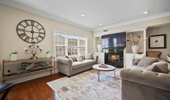 14 White Oak Ln, Aberdeen, NJ 07747