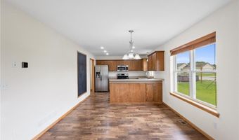 968 Abbygail Dr, Alexandria, MN 56308
