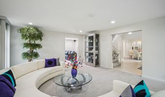 4045 N Harvard Ave, Arlington Heights, IL 60004