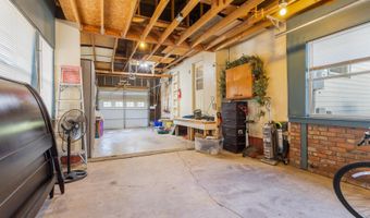 1011 NE 11th Ave, Aberdeen, SD 57401