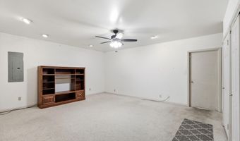 26 W Hill Valley Dr, Indianapolis, IN 46217