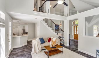 3744 Park Pl, Addison, TX 75001