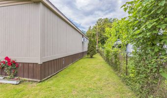 76 Railroad St, Auxier, KY 41602
