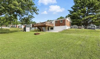 9800 Ridgely Ln, Affton, MO 63123