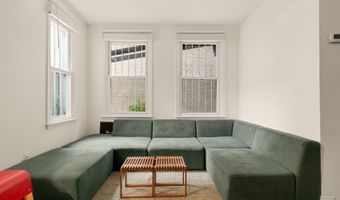 512 CATHEDRAL St 3, Baltimore, MD 21201