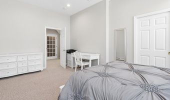 3 Buckingham Rd, Bayonne, NJ 07035