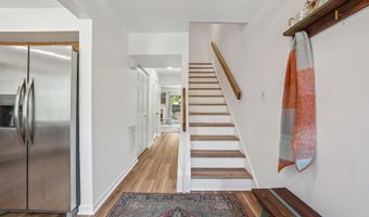 10707 MUIRFIELD Dr, Potomac, MD 20854