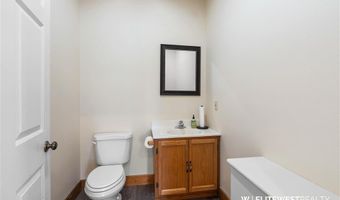 754 Yellowstone Ave, Cody, WY 82414