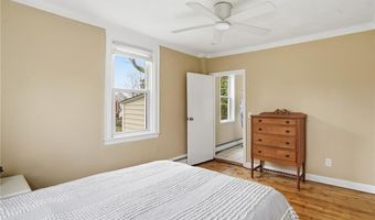 48 Constitution St 1, Bristol, RI 02809