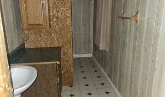 907 N Albion St, Albion, MI 49224