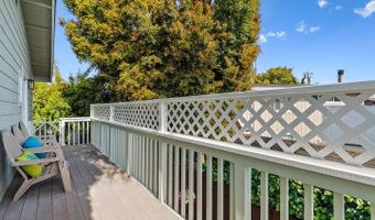 227 Center Ave, Aptos, CA 95003