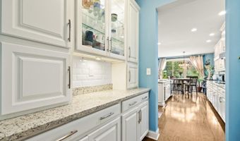 22565 WINDSOR LOCKS Sq, Ashburn, VA 20148