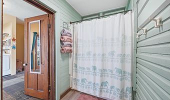 329 W 5th St, Auburn, IN 46706