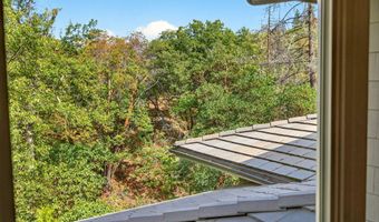 545 Ashland Creek Dr, Ashland, OR 97520