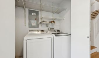 181 SYLVAN Dr, Atlantic Beach, FL 32233