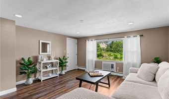 10 Glen Ave 2L, North Smithfield, RI 02896