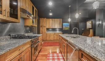 1615 N QUEEN St M303, Arlington, VA 22209