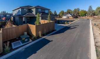 20607 SE Boer Pl, Bend, OR 97702