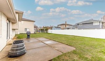 1124 N Anvil Ct, Addison, IL 60101