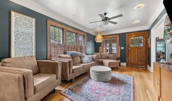 1052 Parkside Dr, Alliance, OH 44601