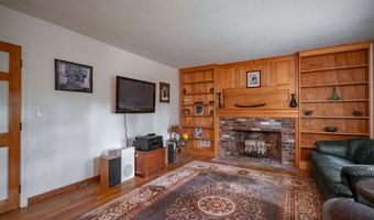 68 Merrimack Rd, Amherst, NH 03031